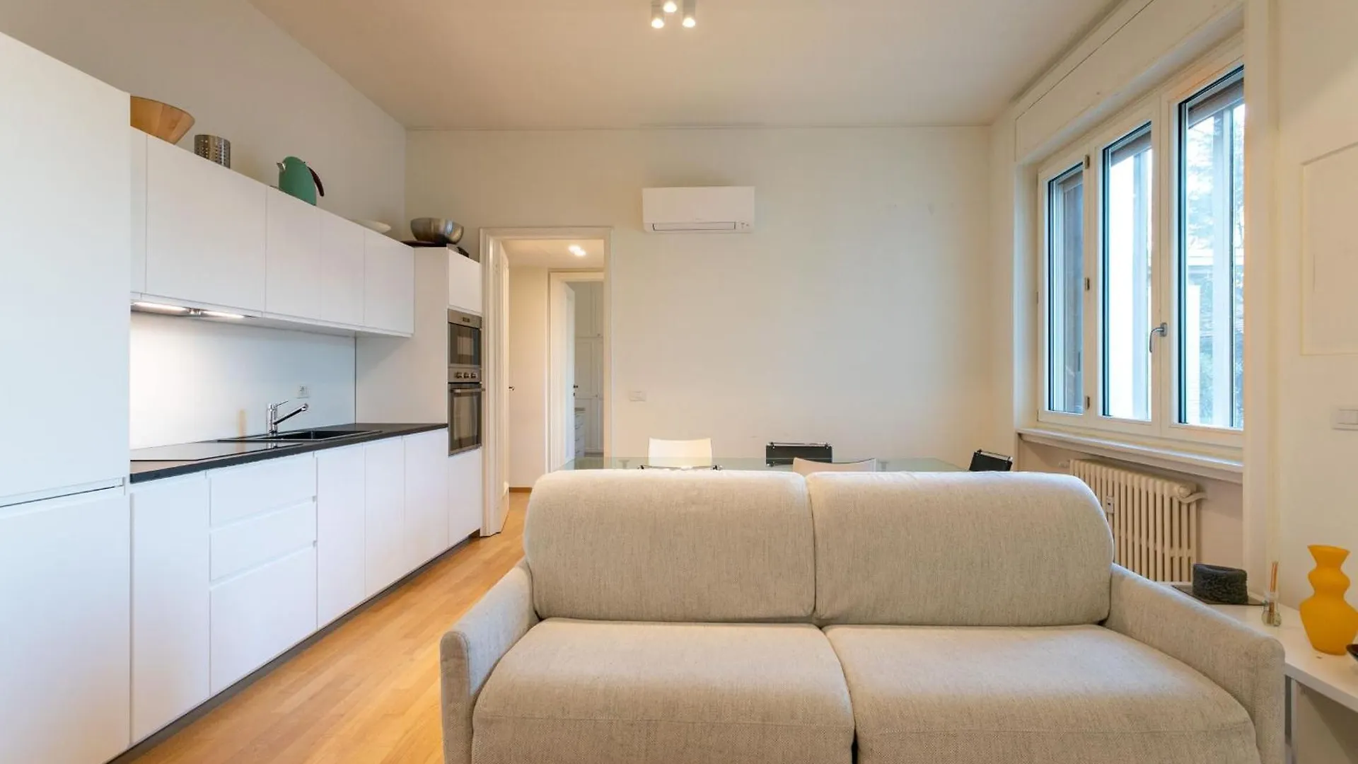 Serra 2Br Apartment With Terrace By Halldis Милан Италия
