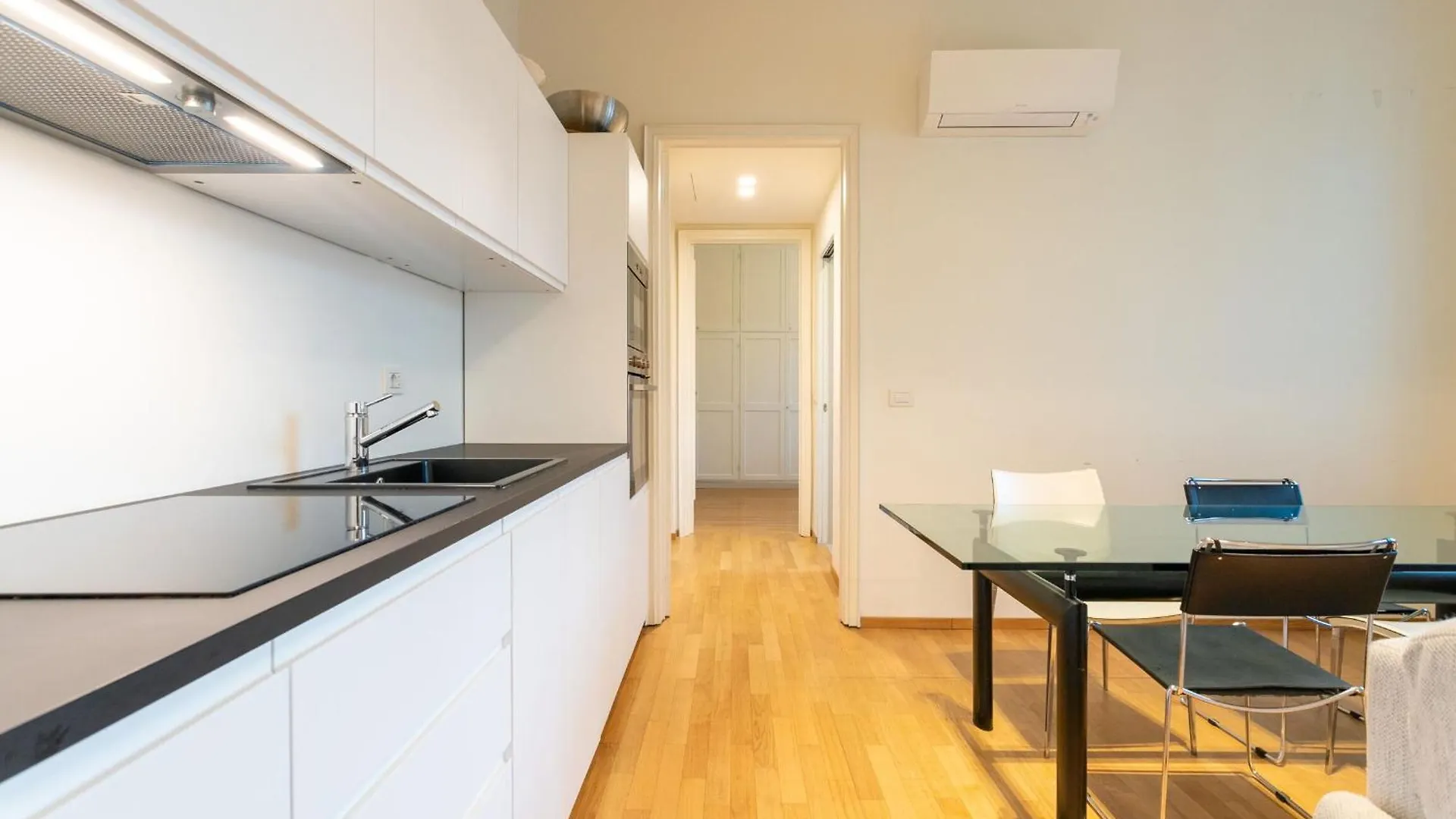 Serra 2Br Apartment With Terrace By Halldis Милан